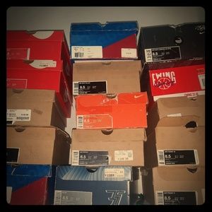 All Sneakers have been sold as of 2019. I no longer live in the US.